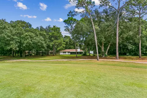 Exterior - 1101 Forest Rd, Niceville, FL 32578 photo 12 of 12