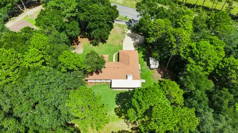 View/Area - 1101 Forest Rd, Niceville, FL 32578 photo 4 of 5