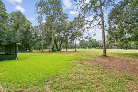 Exterior - 1101 Forest Rd, Niceville, FL 32578 photo 9 of 12