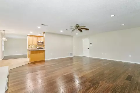 Living - 1101 Forest Rd, Niceville, FL 32578 photo 4 of 7