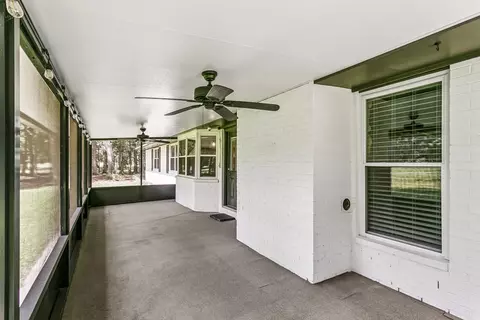 Exterior - 1101 Forest Rd, Niceville, FL 32578 photo 6 of 12