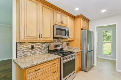 Kitchen - 1101 Forest Rd, Niceville, FL 32578 photo 2 of 4