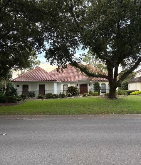 1401 Baytowne Ave, Miramar Beach, FL 32550