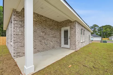 Exterior - 2826 Blackbird Ct, Crestview, FL 32539 photo 2 of 2