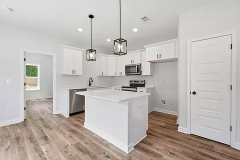 Entry Way - 2826 Blackbird Ct, Crestview, FL 32539 photo 1 of 2