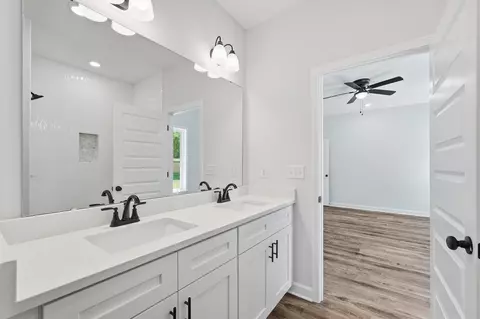 Bath - 2826 Blackbird Ct, Crestview, FL 32539 photo 1 of 4
