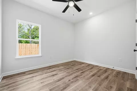 Bedroom - 2826 Blackbird Ct, Crestview, FL 32539 photo 4 of 7