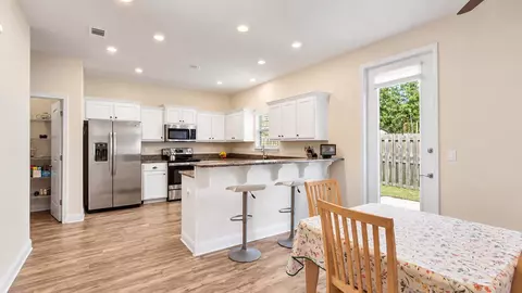 Kitchen - 22 Sawyer Ct, Freeport, FL 32439 photo 1 of 4