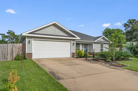 1962 Pentagon St, Gulf Breeze, FL 32563