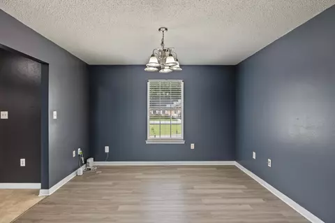 Living - 3400 Skymaster Ct, Crestview, FL 32539 photo 6 of 6