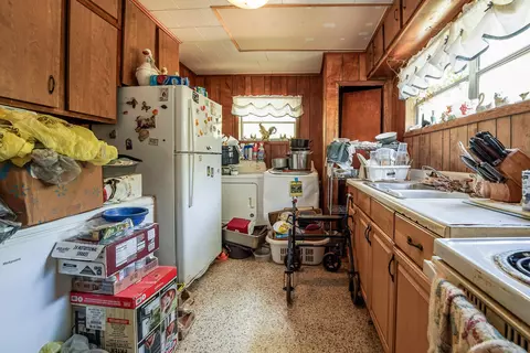 Kitchen - 700 E County Highway 83a, Freeport, FL 32439 photo 1 of 1