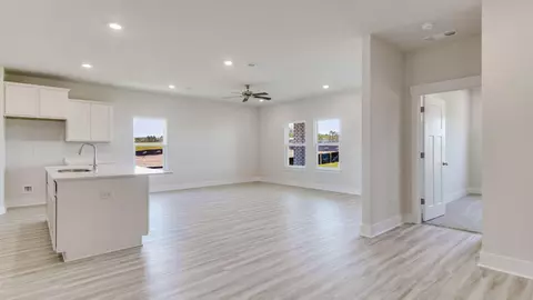 Living - 4429 Marine Loop, Crestview, FL 32539 photo 2 of 3