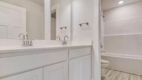 Bath - 4429 Marine Loop, Crestview, FL 32539 photo 5 of 6