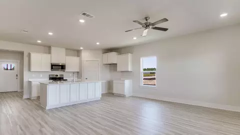 Living - 4429 Marine Loop, Crestview, FL 32539 photo 1 of 3