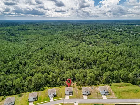 View/Area - 3567 Sugar Maple Ln, Crestview, FL 32539 photo 8 of 10