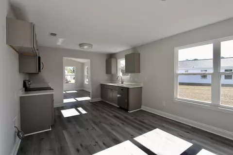 Kitchen - 5314 Wright Home Pl, Crestview, FL 32539 photo 3 of 3