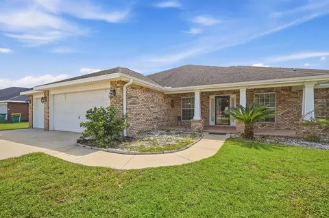 Exterior - 6212 Lapis Ln, Crestview, FL 32539 photo 3 of 12