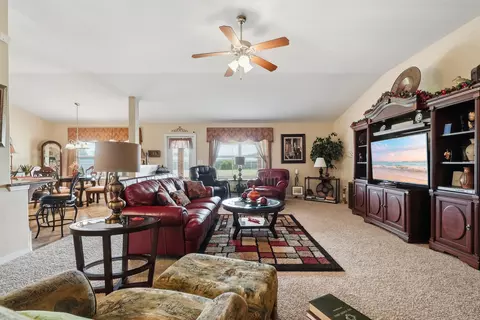 Living - 6212 Lapis Ln, Crestview, FL 32539 photo 1 of 5
