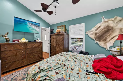 Bedroom - 635 Southside Dr, Holt, FL 32564 photo 3 of 4