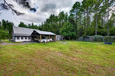 Exterior - 635 Southside Dr, Holt, FL 32564 photo 5 of 8