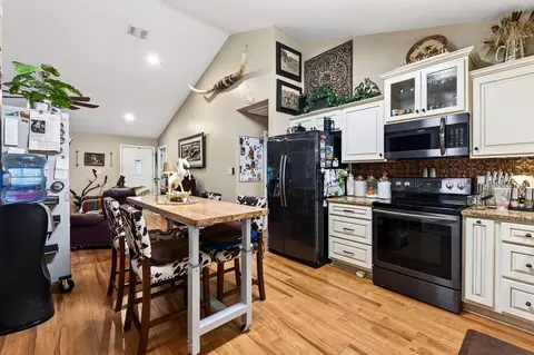 Kitchen - 635 Southside Dr, Holt, FL 32564 photo 1 of 6