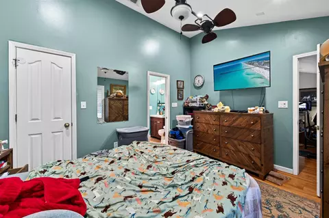 Bedroom - 635 Southside Dr, Holt, FL 32564 photo 4 of 4