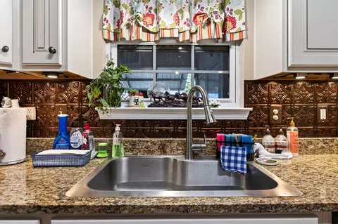 Kitchen - 635 Southside Dr, Holt, FL 32564 photo 6 of 6