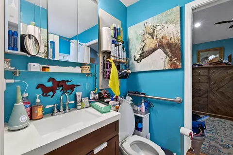 Bath - 635 Southside Dr, Holt, FL 32564 photo 4 of 5