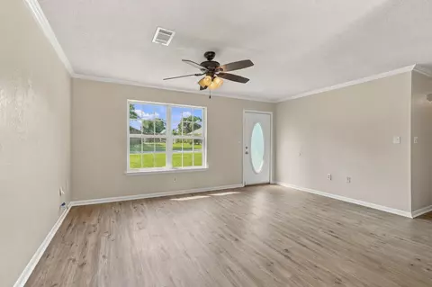 Living - 3415 Mclain Dr, Crestview, FL 32539 photo 2 of 5