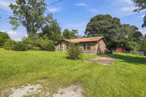 Other - 3415 Mclain Dr, Crestview, FL 32539 photo 3 of 5