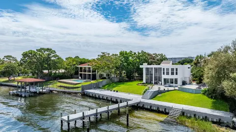 521 Dorado Ave, Fort Walton Beach, FL 32548