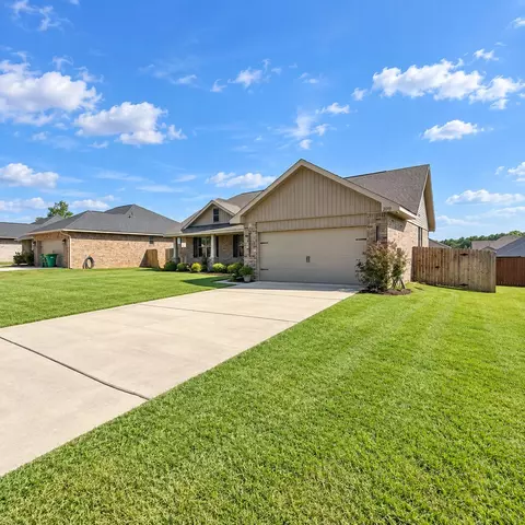 2019 Broad St, Crestview, FL 32536