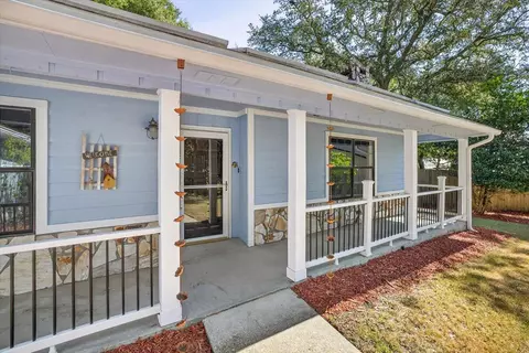 Exterior - 12 Corbin Ct, Niceville, FL 32578 photo 3 of 5