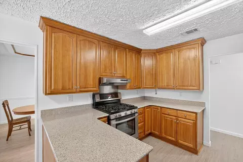 Kitchen - 12 Corbin Ct, Niceville, FL 32578 photo 2 of 5
