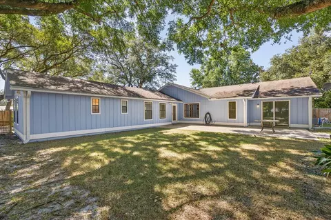 Exterior - 12 Corbin Ct, Niceville, FL 32578 photo 4 of 5