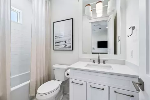 Bath - 447 E Pollard Cv, Watersound, FL 32461 photo 5 of 8