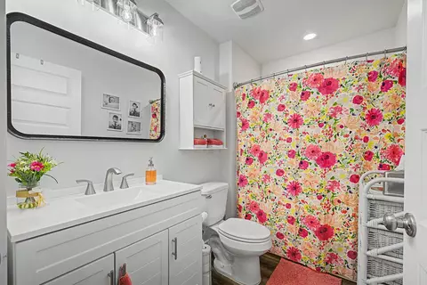 Bath - 7515 Saddlebrook Ave, Pace, FL 32571 photo 1 of 2