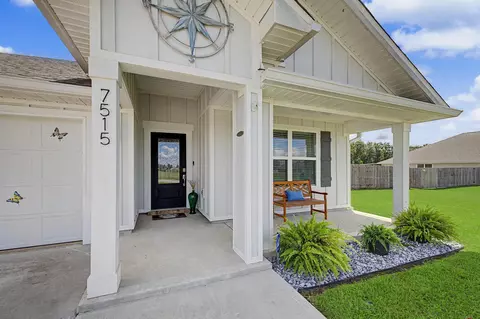 Exterior - 7515 Saddlebrook Ave, Pace, FL 32571 photo 3 of 8