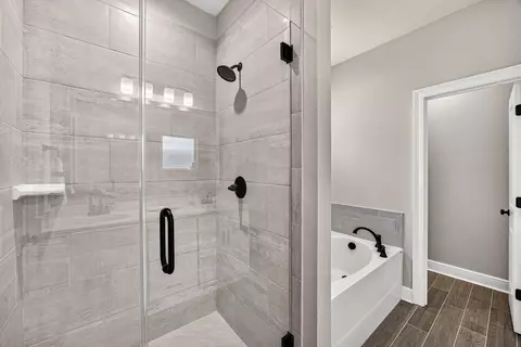 Bath - 381 Constellation Ave, Freeport, FL 32439 photo 1 of 5