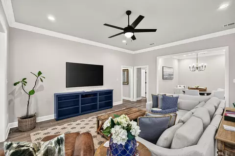 Living - 381 Constellation Ave, Freeport, FL 32439 photo 2 of 3