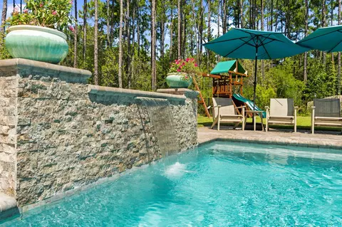 Exterior - 36 Cozy Cv, Freeport, FL 32439 photo 16 of 18