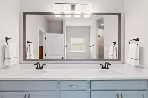 Bath - 36 Cozy Cv, Freeport, FL 32439 photo 3 of 5