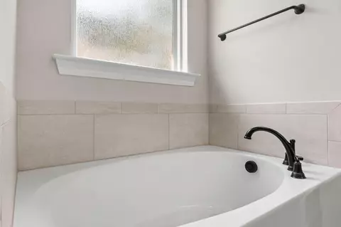 Bath - 36 Cozy Cv, Freeport, FL 32439 photo 1 of 5