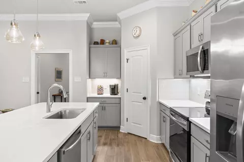 Kitchen - 36 Cozy Cv, Freeport, FL 32439 photo 6 of 7