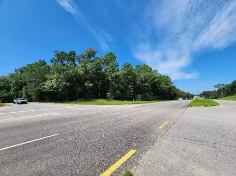 3072 E James Lee Blvd, Crestview, FL 32539 photo 2