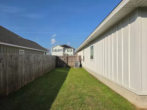 Exterior - 5898 Danbury Blvd, Pace, FL 32571 photo 2 of 2