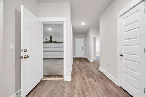 Entry Way - 5898 Danbury Blvd, Pace, FL 32571 photo 2 of 4