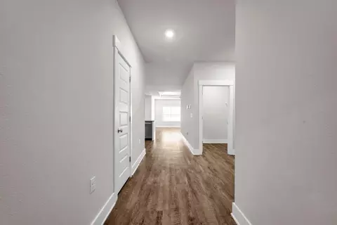 Entry Way - 5898 Danbury Blvd, Pace, FL 32571 photo 4 of 4