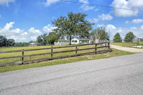 Exterior - 5782 Seminole Dr, Crestview, FL 32536 photo 24 of 24