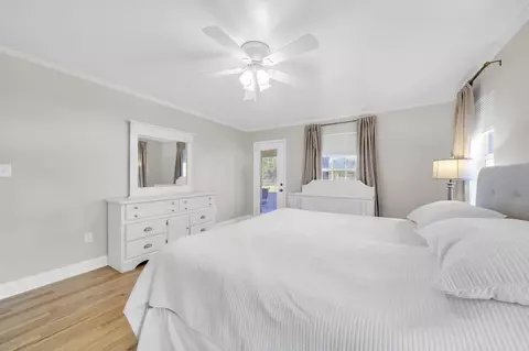 Bedroom - 5782 Seminole Dr, Crestview, FL 32536 photo 2 of 3